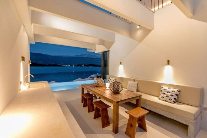 Image No.10-9 Bed Villa for sale