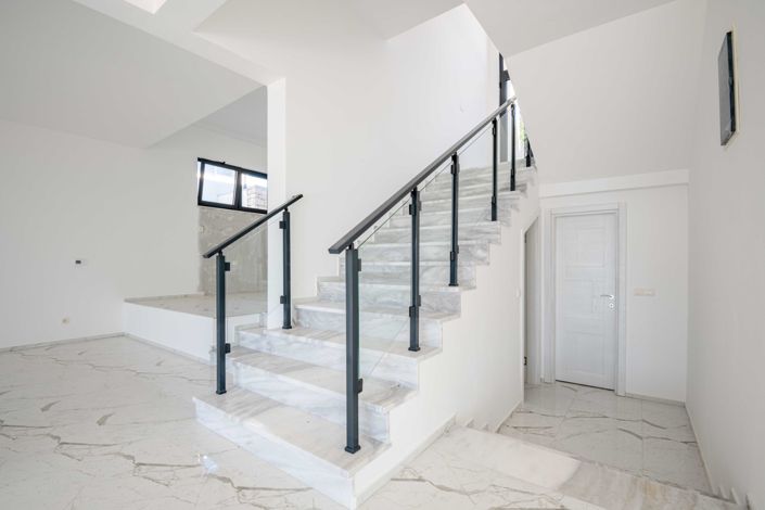 Image No.14-3 Bed Villa for sale