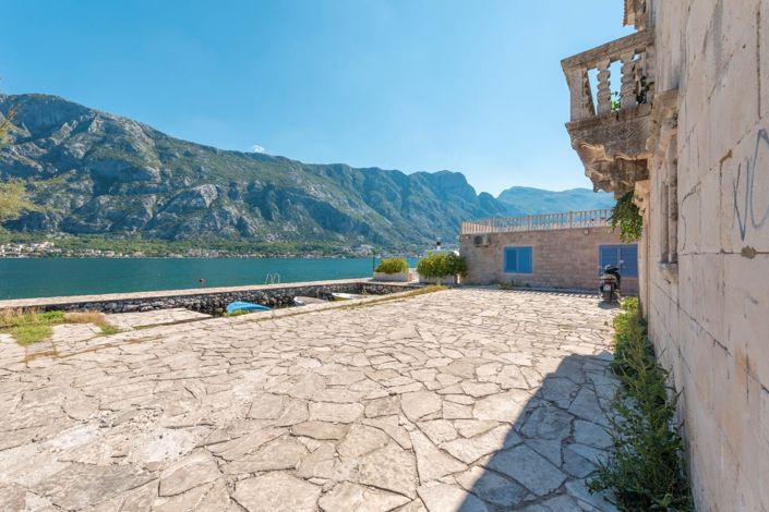 Image No.9-Villa for sale