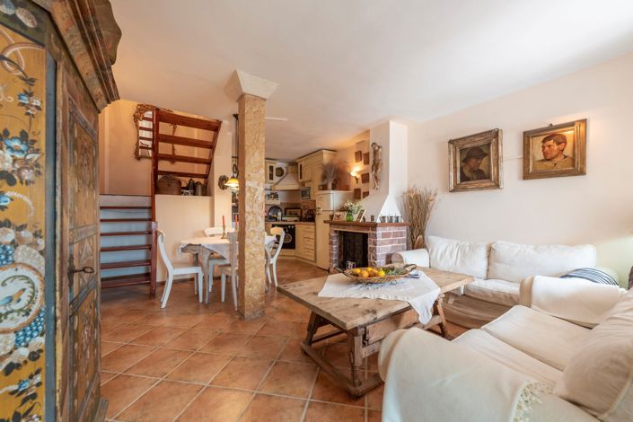 Image No.16-3 Bed House for sale