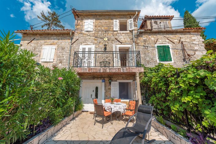 Image No.18-3 Bed House for sale