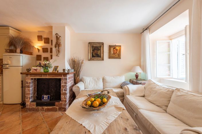 Image No.24-3 Bed House for sale