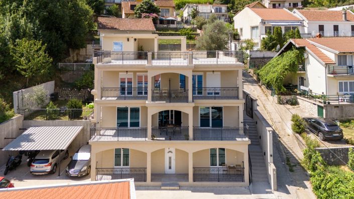 Image No.2-9 Bed Apartment for sale