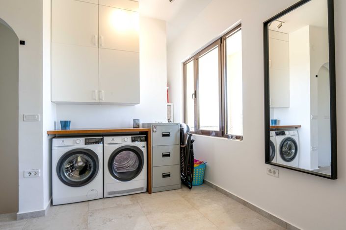 Image No.12-3 Bed House for sale