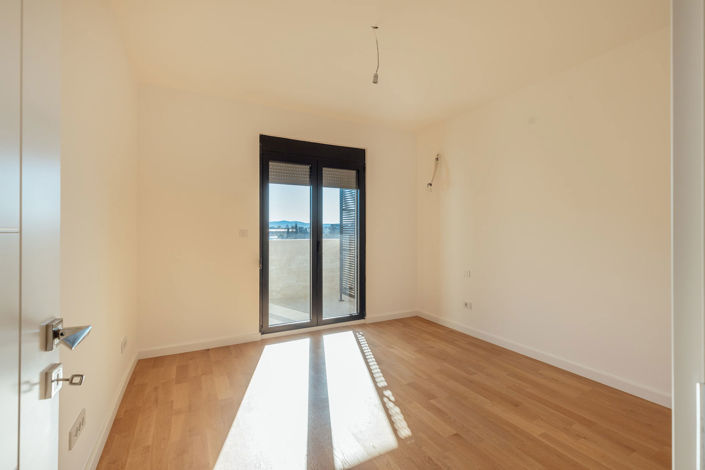 Image No.11-1 Bed Apartment for sale