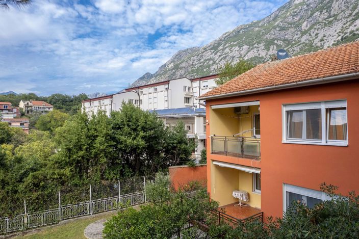 Image No.12-3 Bed House for sale