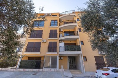 13-luxury-3bdr-apartment-petrovac-1