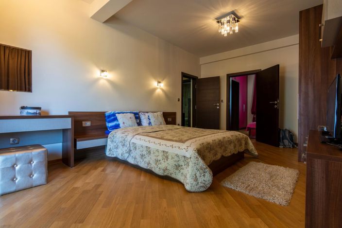 Image No.4-4 Bed Villa for sale