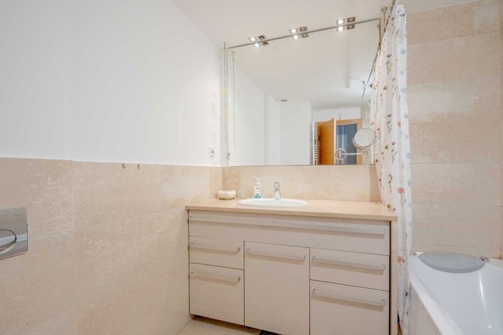 Image No.11-2 Bed Apartment for sale