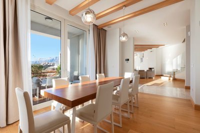 7-luxury-villa-with-open-views-of-the-sea-and