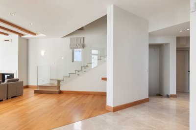 9-luxury-villa-with-open-views-of-the-sea-and