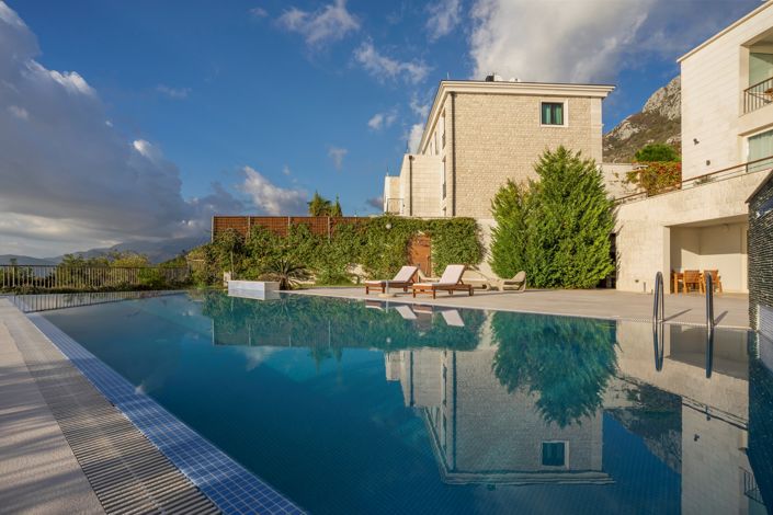 Image No.4-4 Bed Villa for sale