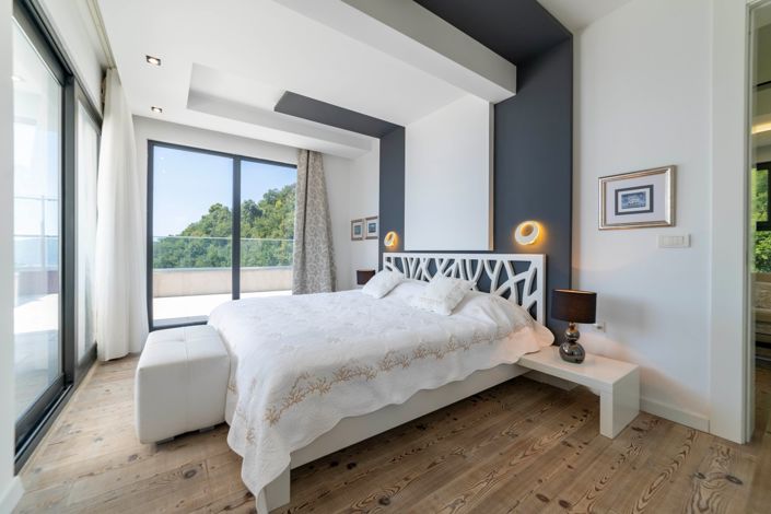 Image No.16-4 Bed Apartment for sale