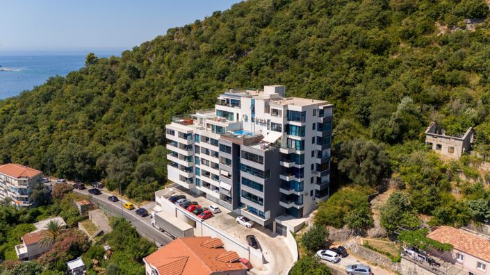 Image No.21-4 Bed Apartment for sale