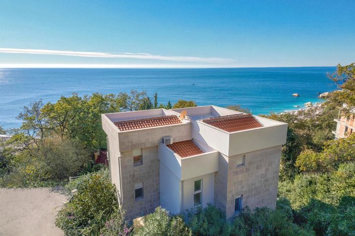 Image No.3-4 Bed Villa for sale