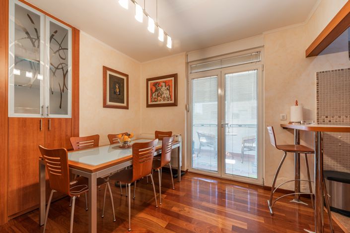 Image No.10-1 Bed Apartment for sale