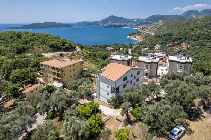 Image No.1-7 Bed Apartment for sale