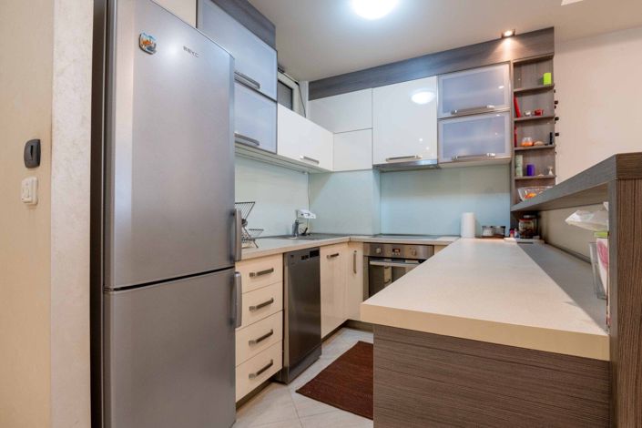 Image No.9-3 Bed Apartment for sale