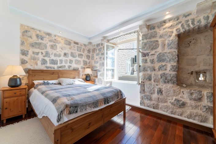 Image No.11-4 Bed House for sale