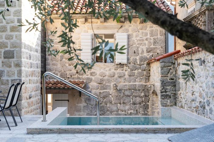 Image No.19-4 Bed House for sale