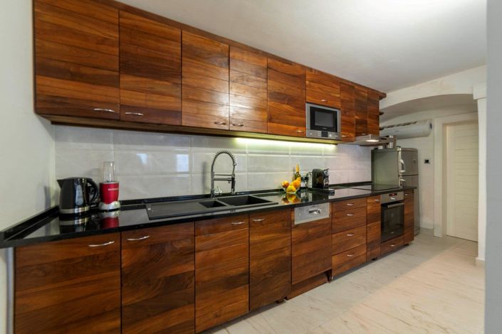 Image No.9-4 Bed House for sale