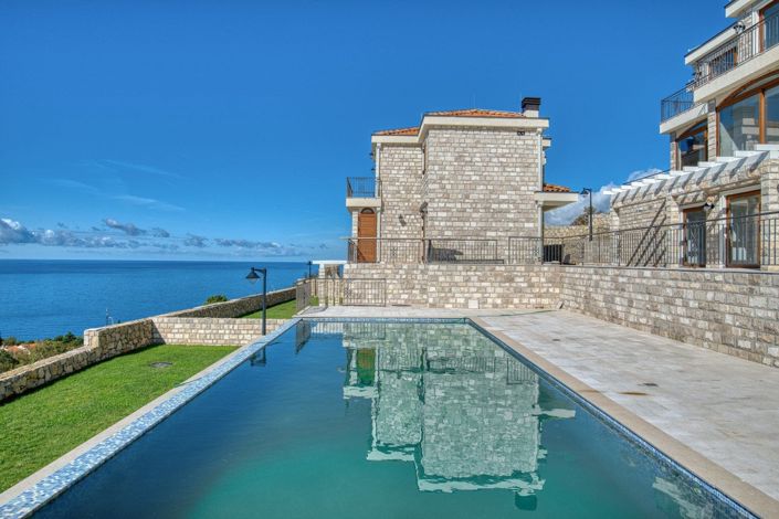 Image No.10-2 Bed House for sale