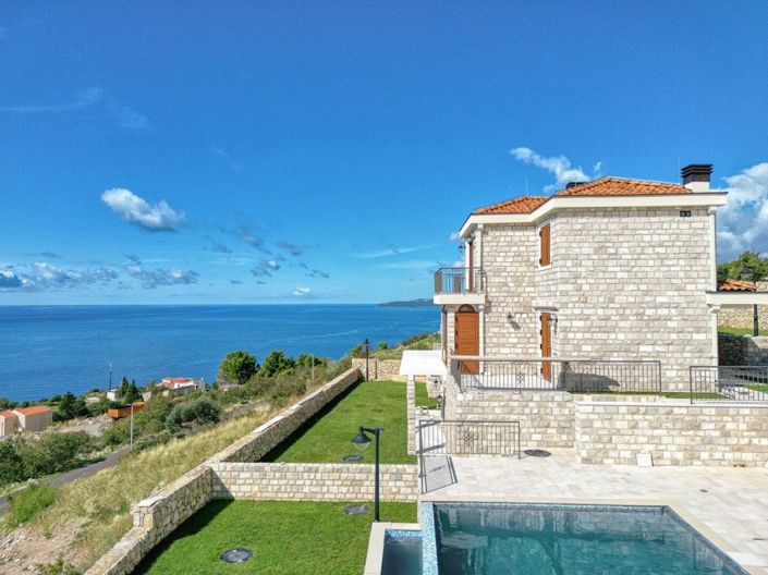 Image No.9-2 Bed House for sale