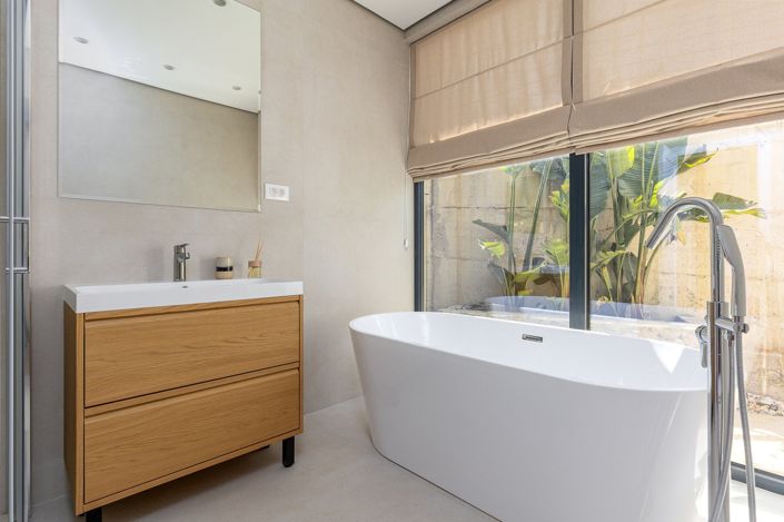 Image No.21-2 Bed House for sale