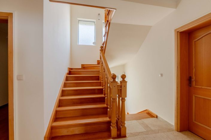 Image No.22-8 Bed Villa for sale