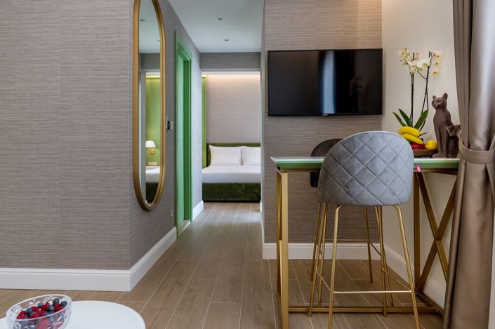 Image No.15-9 Bed Hotel for sale