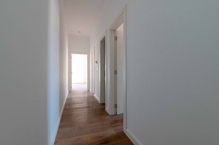 Image No.23-3 Bed Apartment for sale