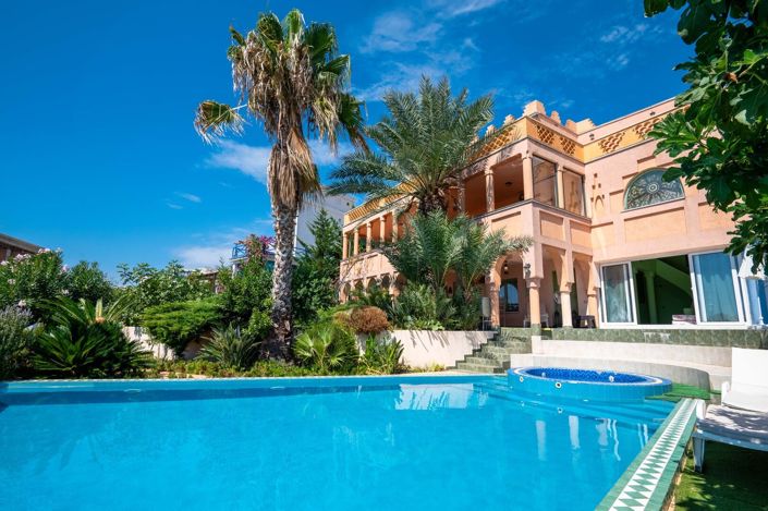 Image No.1-5 Bed Villa for sale