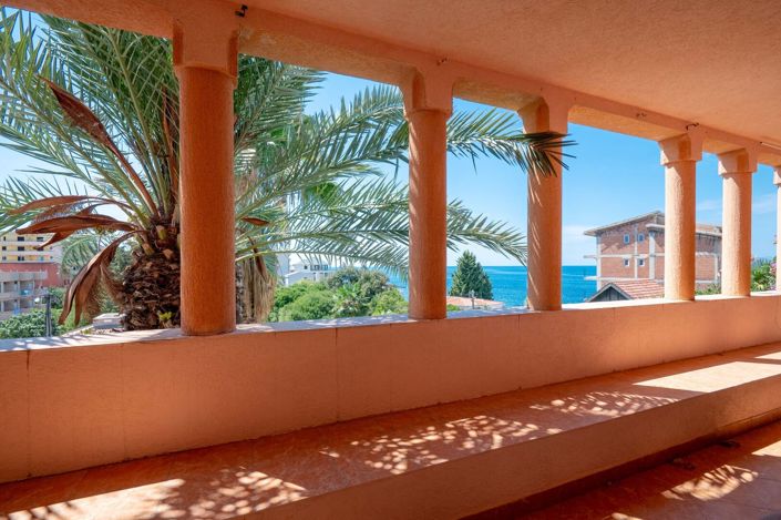 Image No.28-5 Bed Villa for sale