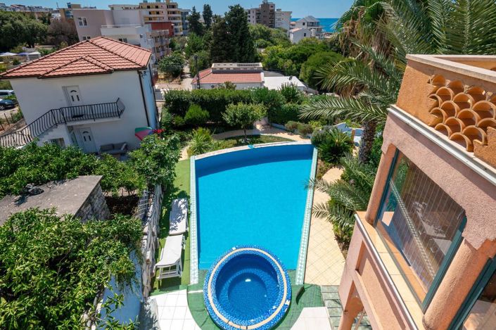 Image No.29-5 Bed Villa for sale