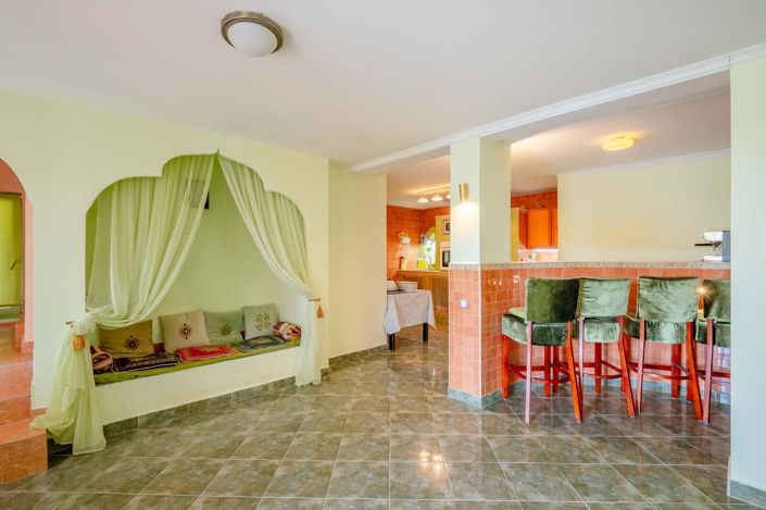 Image No.8-5 Bed Villa for sale