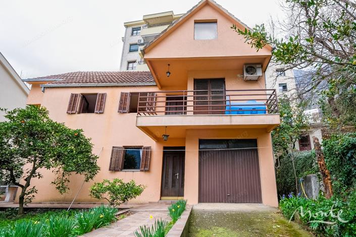 Image No.2-6 Bed House for sale