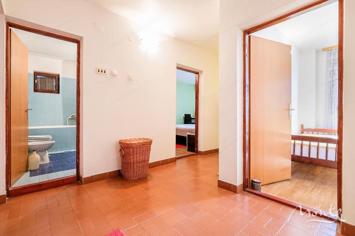 Image No.26-6 Bed House for sale