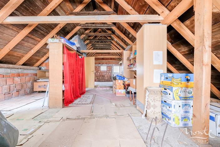 Image No.28-6 Bed House for sale