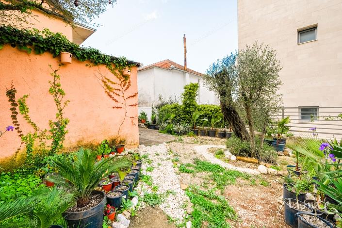 Image No.4-2 Bed House for sale