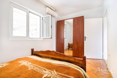 semejnyj-2-etazhnyj-dom-s-vidom-na-more-v-tivate_15