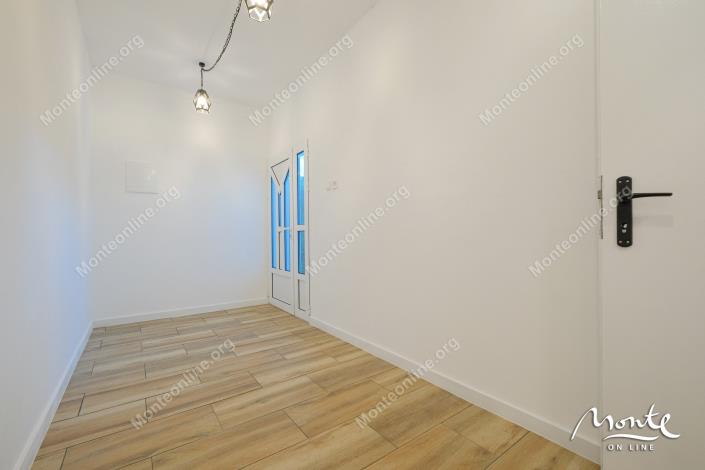 Image No.9-4 Bed House for sale