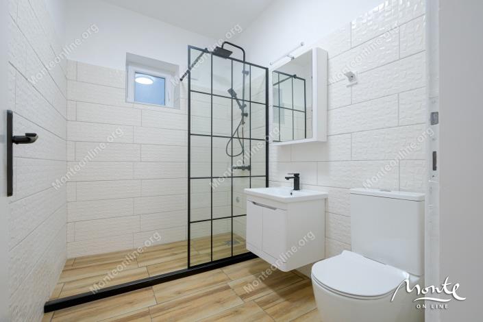 Image No.22-4 Bed House for sale