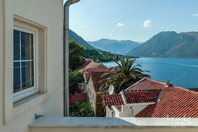 eksklyuzivnaya-1-spalnaya-kvartira-v-istoricheskom-dvorcze-na-pervoj-linii-v-prchani_09