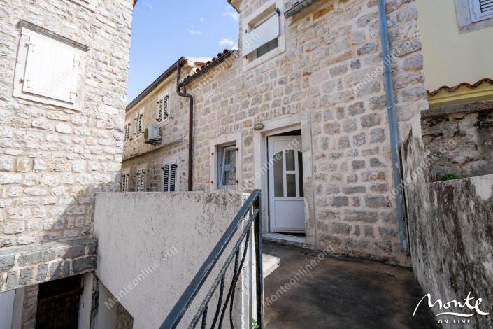 Image No.13-4 Bed Townhouse for sale