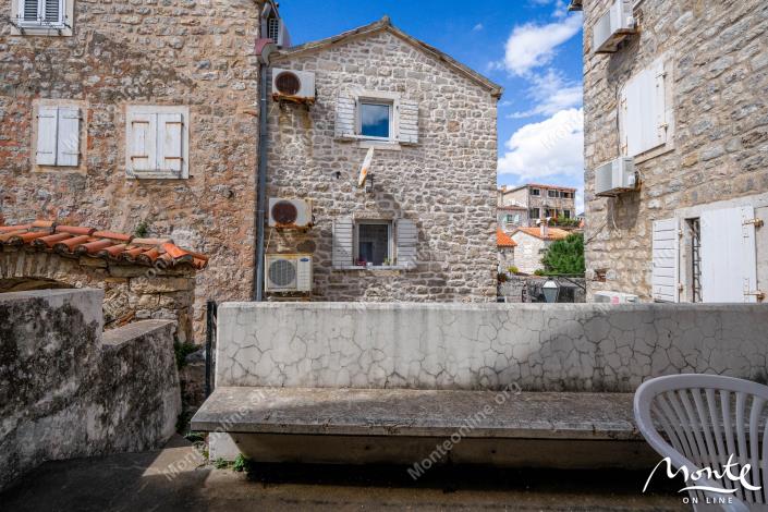 Image No.16-4 Bed Townhouse for sale