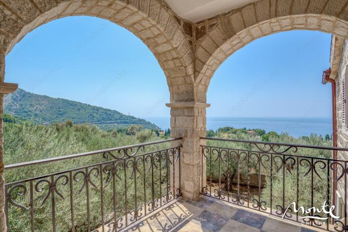 Image No.15-4 Bed House for sale