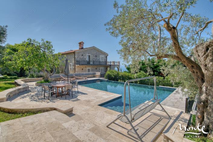 Image No.26-4 Bed House for sale