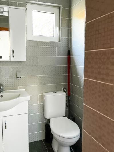 Image No.11-19 Bed Hotel for sale