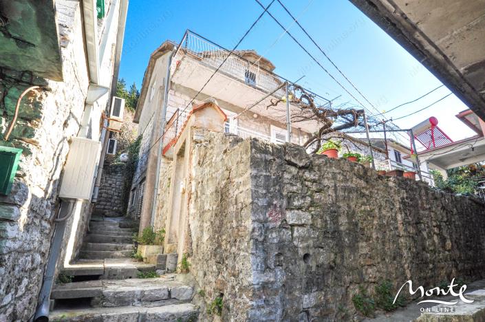 Image No.13-4 Bed House for sale