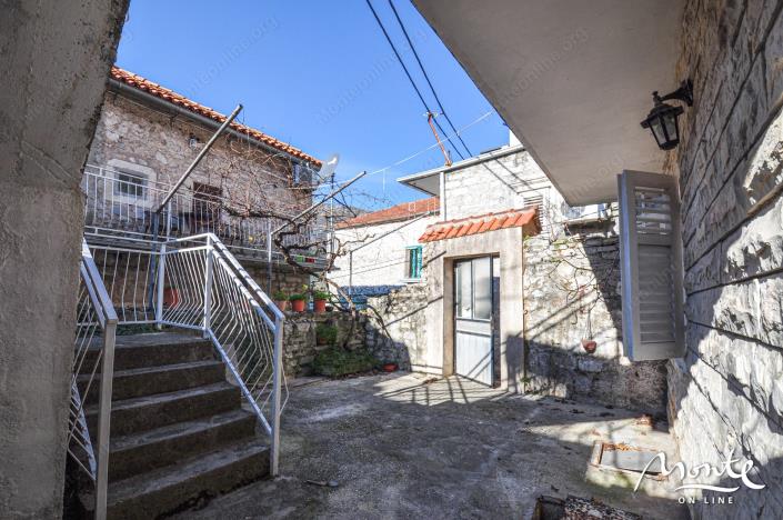 Image No.16-4 Bed House for sale